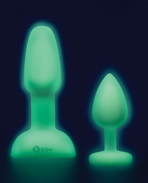 Set de juego para glúteos que brilla en la oscuridad b-Vibe: desbloquea el placer cósmico 🌌 Product Image.