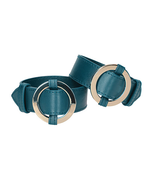 Shots Ouch Halo Cuffs: Abraza el encanto de la intimidad Product Image.