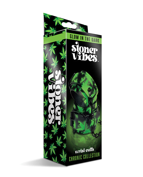 Muñequeras de cannabis que brillan en la oscuridad Stoner Vibes Product Image.