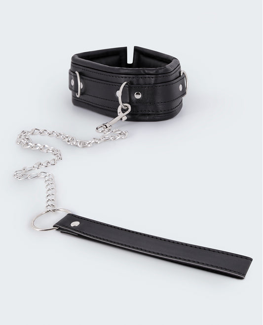 Collar y correa de cuero PU negro Lust - Sofisticación vanguardista - featured product image.